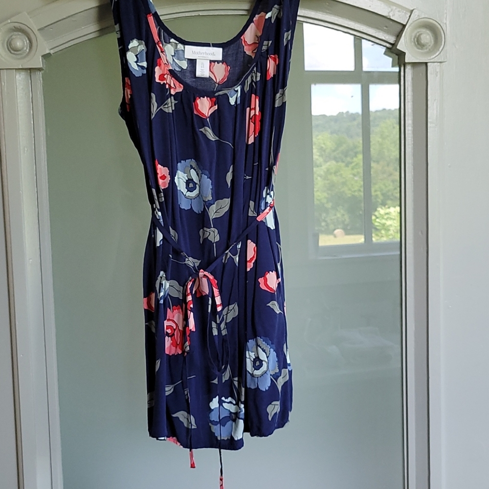 Floral navy Motherhood Maternity top